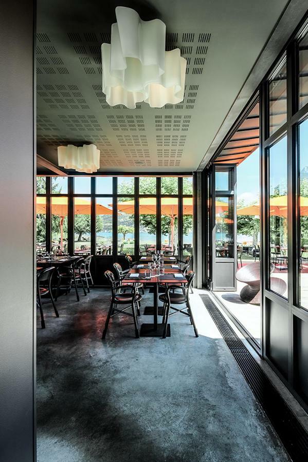 Hotel Le Petit Letraz Duingt Esterno foto